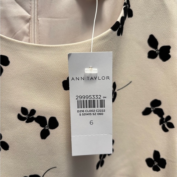 Ann Taylor Black and White Floral Dress - Picture 8 of 8